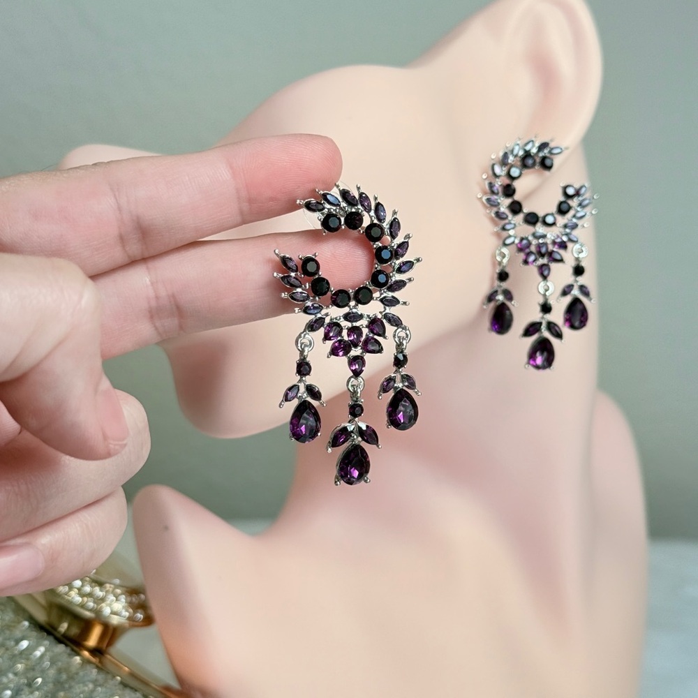 ⚜️ Chic Purple and Black Gemstone Earrings - Picture 5 of 6